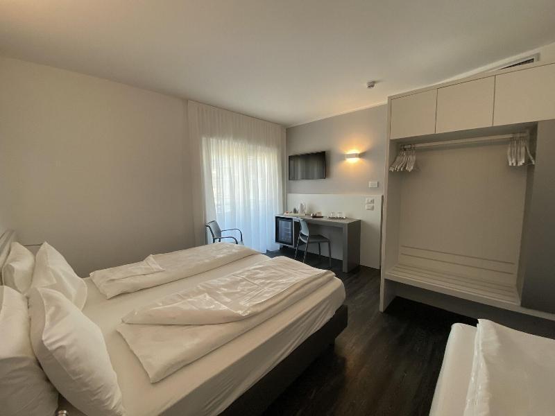 Riviera Hotel 3*