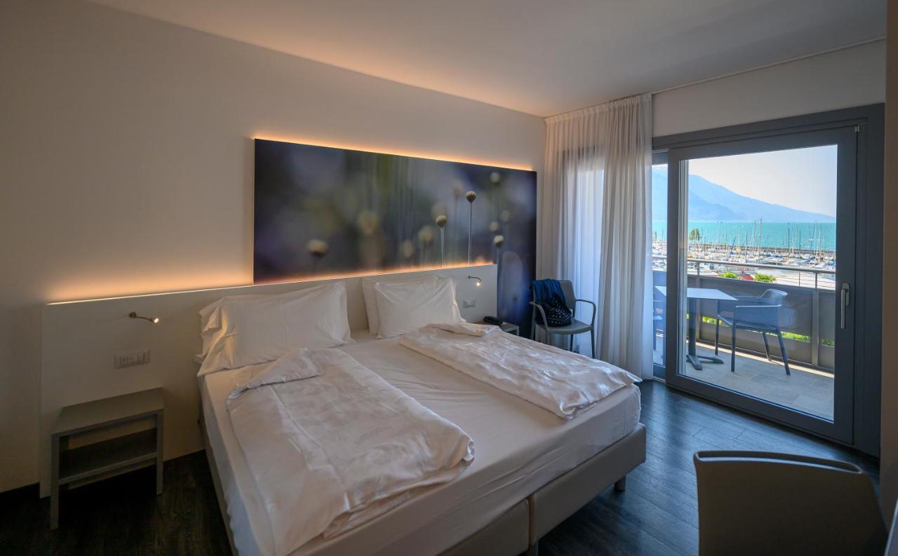 Riviera Hotel 3*