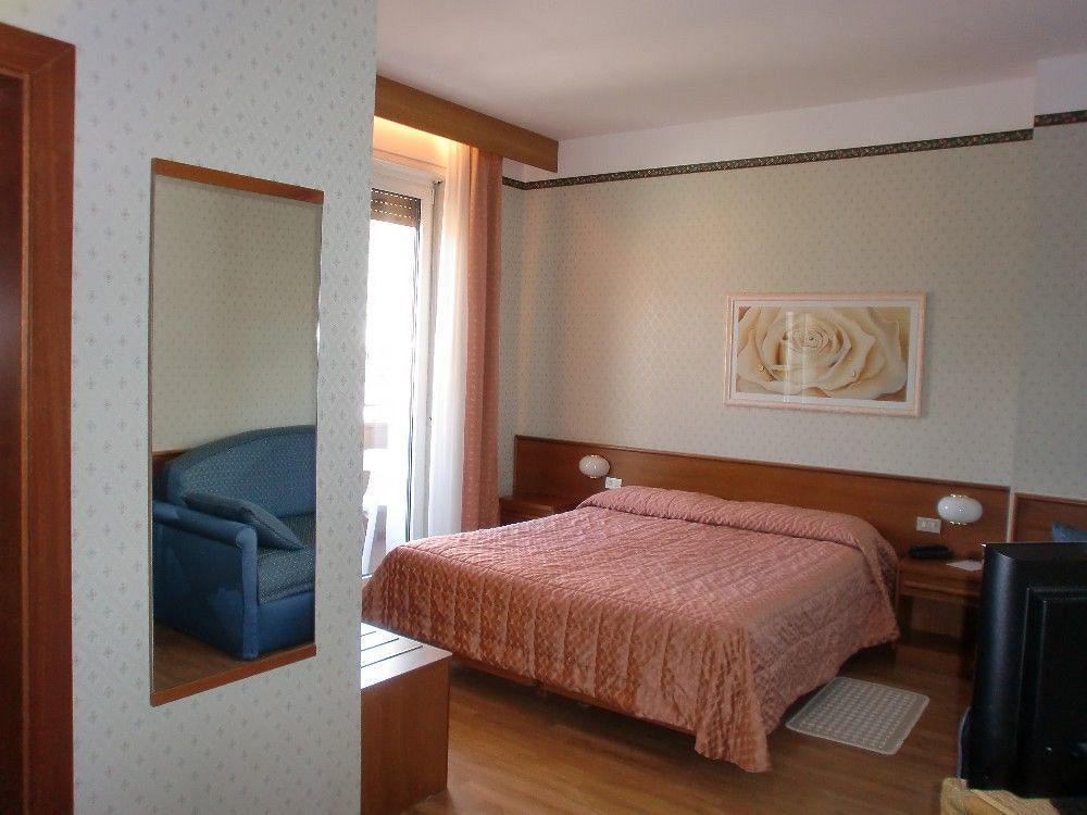 Riviera 3* Riva del Garda